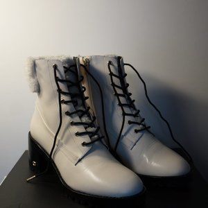 🤍🖤Coach White boots🤍🖤 great condition! Worn twice.